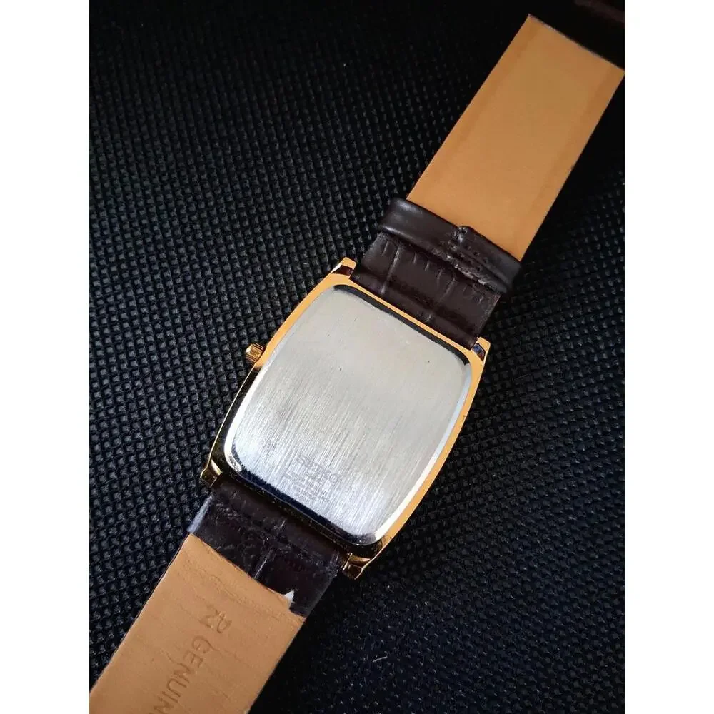 Men's Vintage Seiko Barrel/Tonneau Leather Tank‎ RARE